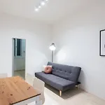 Vast Central Old Town Studio For 3